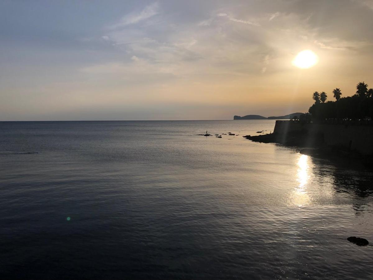Casa Comoda A Due Passi Dal Lungomare อาลเกโร ภายนอก รูปภาพ